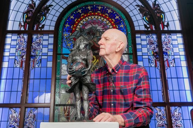 Artist Paddy Campbell exhibits work at Bewley’s cafe to raise funds for famine relief in Gaza
